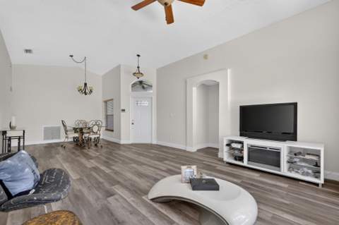 7816 Manor Forest Lane, Boynton Beach FL - photo 10 of 29