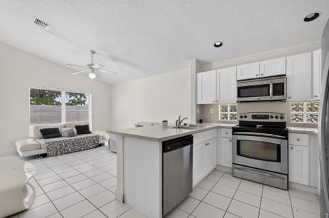 7816 Manor Forest Lane, Boynton Beach FL - photo 12 of 29
