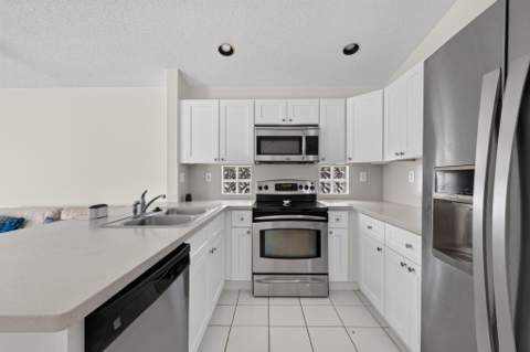 7816 Manor Forest Lane, Boynton Beach FL - photo 13 of 29