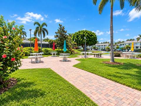 3040 Lake Osborne Drive #111, Lake Worth Beach FL - photo 12 of 14