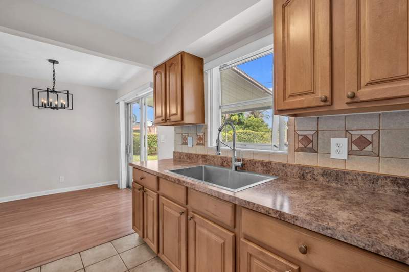 3 bedroom Single Family Residence at 145 Greenbrier Drive, Palm Springs Village 1, Palm Springs — photo 4