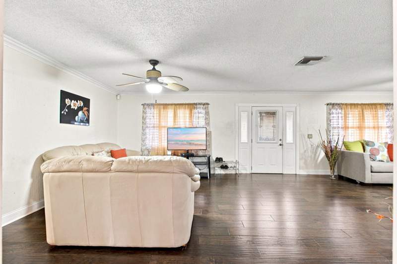 3 bedroom Single Family Residence at 2730 Fairway Drive, Maravilla Estates, Fort Pierce — photo 2