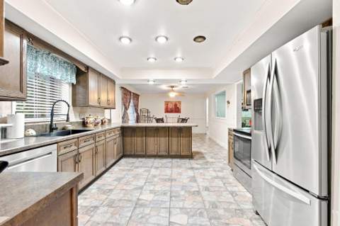 2730 Fairway Drive, Fort Pierce FL - photo 12 of 35