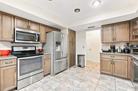 2730 Fairway Drive, Fort Pierce FL - photo 14 of 35