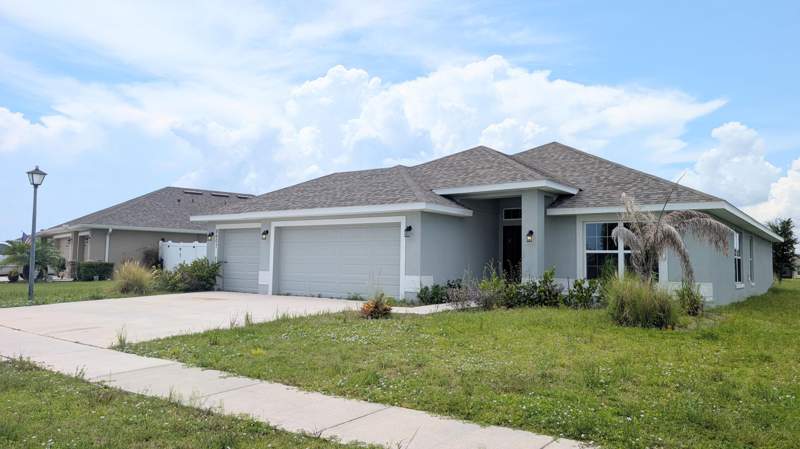 4 bedroom Single Family Residence at 8607 Merano Avenue, Waterstone Phase One, Fort Pierce — photo 2