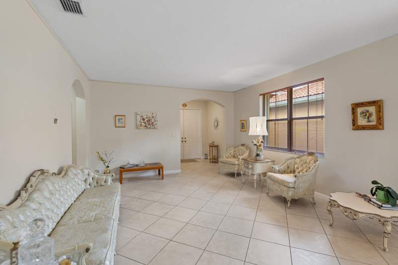 3 bedroom Single Family Residence at 2311 SW 125th Avenue, Pod 1 At Monarch Lakes, Miramar — photo 4