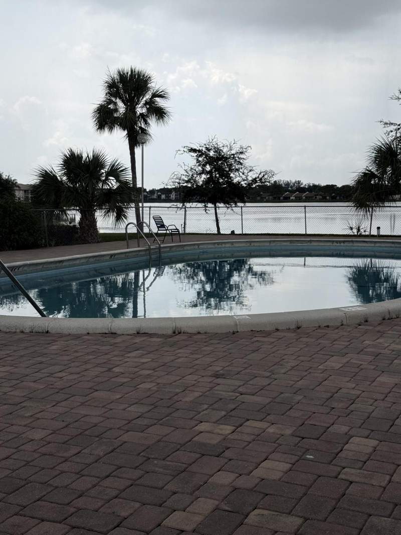 2 bedroom Condominium at 426 Lakeside Drive #249, Village On The Lake Condo, Margate — photo 3