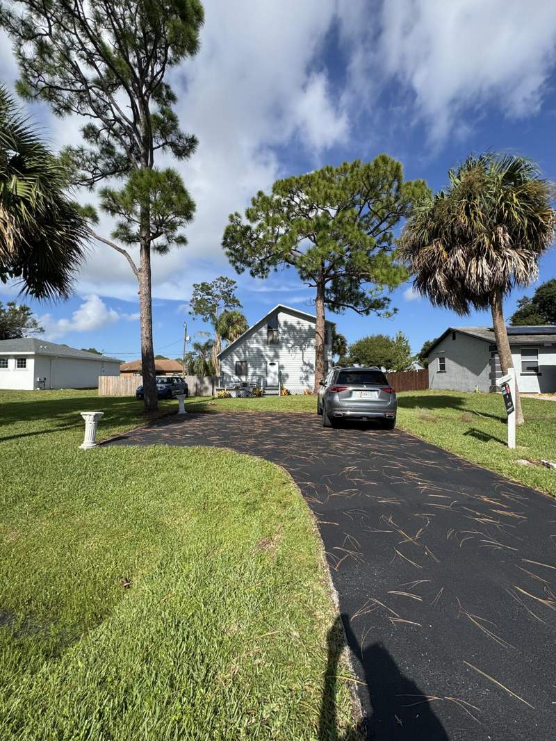 3 bedroom Single Family Residence at 5301 Sunset Boulevard, Indian River Estates-Unit 07- Blk 52 Lot 39 (Map 34/02S), Fort Pierce — photo 3