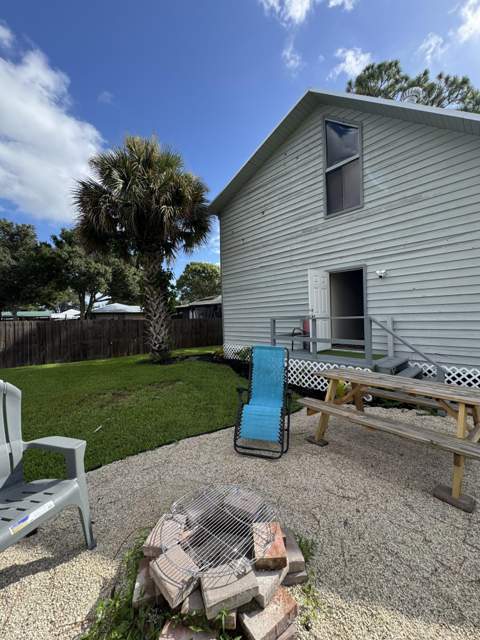5301 Sunset Boulevard, Fort Pierce FL - photo 9 of 47