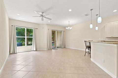 6179 NW Helmsdale Way, Port St. Lucie FL - photo 19 of 67