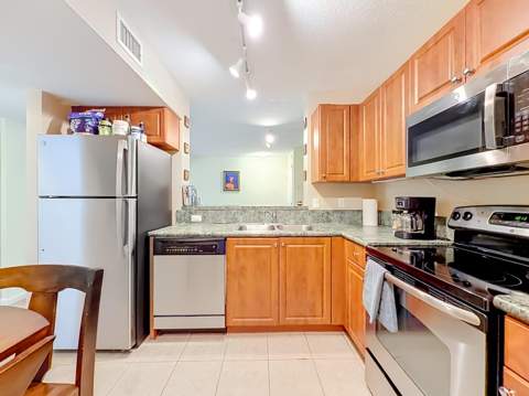 519 E Sheridan Street #4042, Dania Beach FL - photo 17 of 78