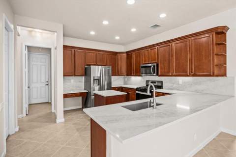 206 NW Magnolia Lakes Boulevard, Port St. Lucie FL - photo 9 of 56
