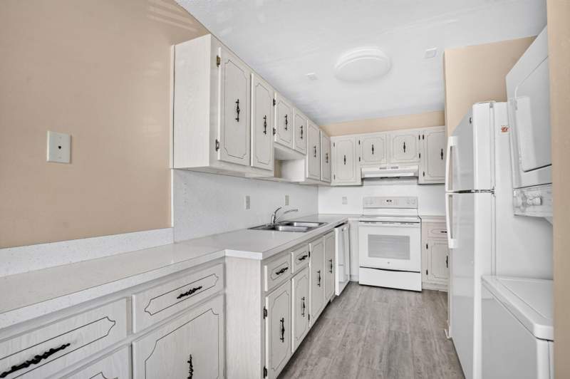 2 bedroom Condominium at 2901 SW 15th Street #204, Pines Of Delray West, Delray Beach — photo 4