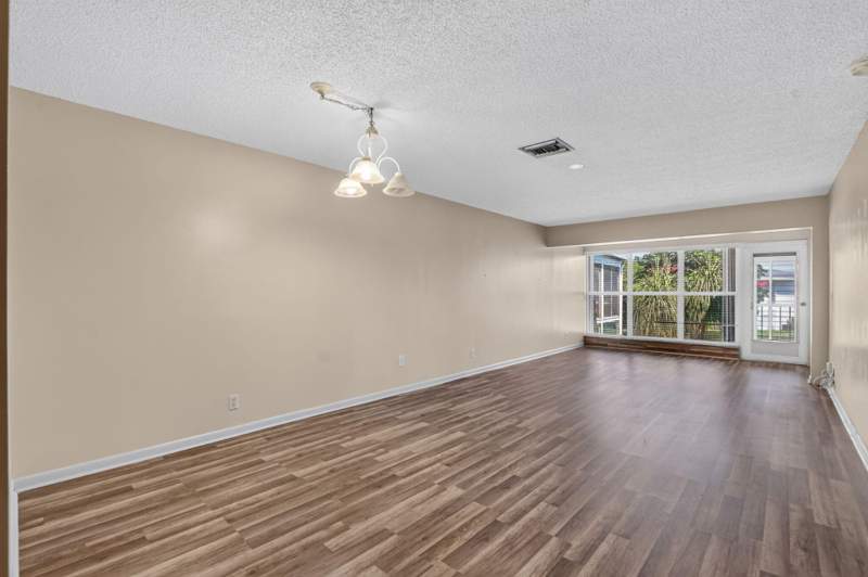 2 bedroom Condominium at 2901 SW 15th Street #204, Pines Of Delray West, Delray Beach — photo 2