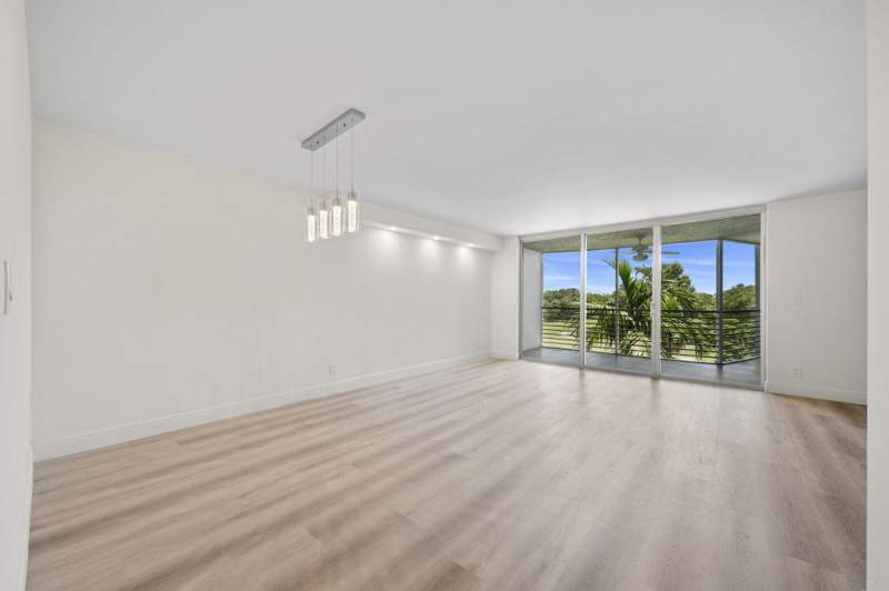 2 bedroom Condominium at 4020 W Palm Aire Drive #408, No 103 Palm-Aire Country Club, Pompano Beach — photo 4