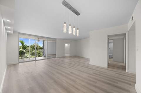 4020 W Palm Aire Drive #408, Pompano Beach FL - photo 6 of 21