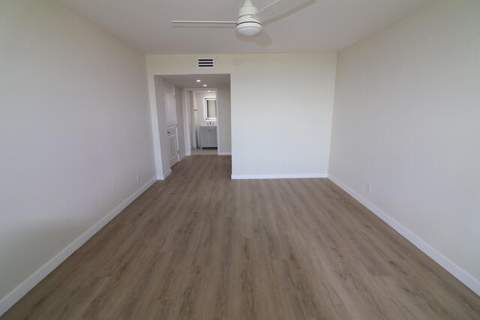 3980 Oaks Clubhouse Drive #511, Pompano Beach FL - photo 8 of 18