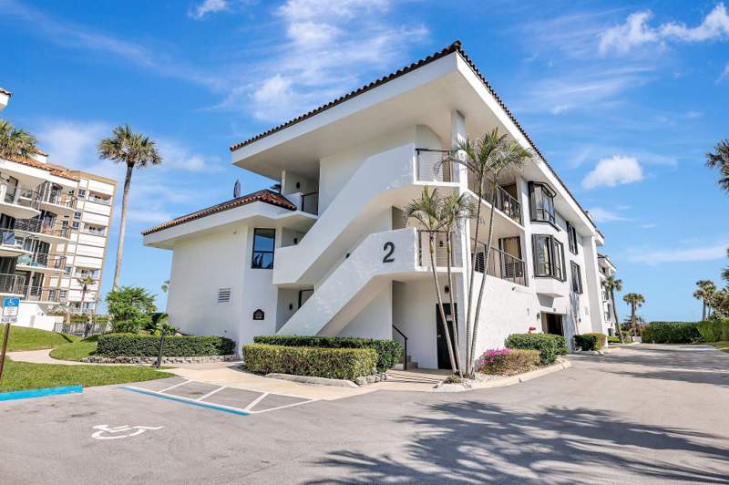 3 bedroom Condominium at 4100 N Highway A1A #211, Treasure Cove Dunes, Hutchinson Island — photo 2