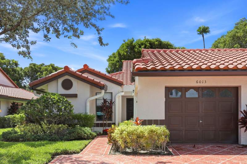 2 bedroom Villa at 6013 Sunny Pointe Circle, Huntington Pointe, Delray Beach — photo 2