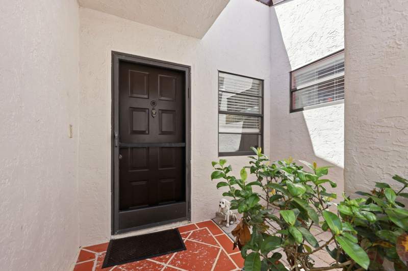 2 bedroom Villa at 6013 Sunny Pointe Circle, Huntington Pointe, Delray Beach — photo 4