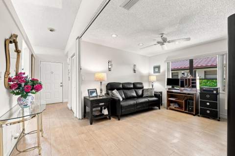 6013 Sunny Pointe Circle, Delray Beach FL - photo 13 of 49