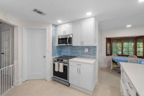 943 SW 5th Street, Boca Raton FL - photo 14 of 42