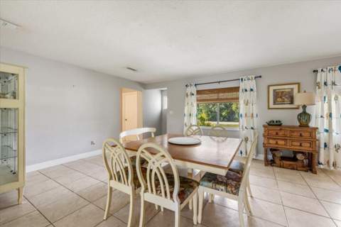 5904 Killarney Avenue, Fort Pierce FL - photo 10 of 50