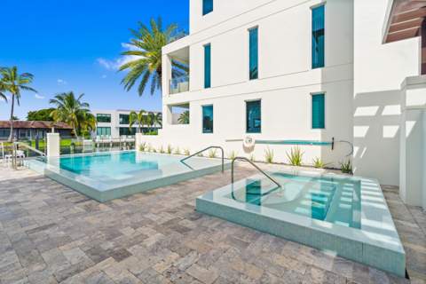221 Shore Court, Lauderdale-By-The-Sea FL - photo 6 of 82