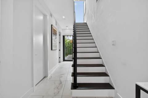 1044 N Victoria Park Road, Fort Lauderdale FL - photo 6 of 28