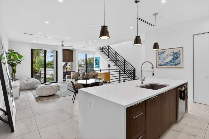 3 bedroom Townhouse at 1044 N Victoria Park Road, Progresso, Fort Lauderdale — photo 2