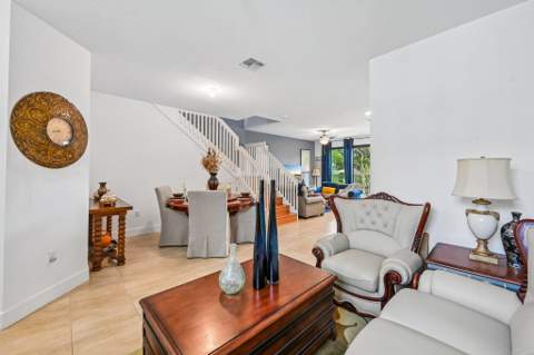 2025 Oysterwood Lane, Riviera Beach FL - photo 7 of 40