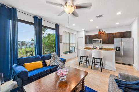 2025 Oysterwood Lane, Riviera Beach FL - photo 10 of 40