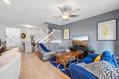 2025 Oysterwood Lane, Riviera Beach FL - photo 11 of 40