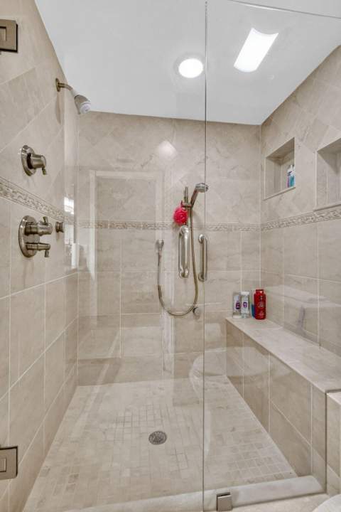 103 Half Moon Circle #H1, Hypoluxo FL - photo 18 of 82