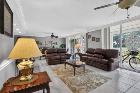 103 Half Moon Circle #H1, Hypoluxo FL - photo 7 of 82