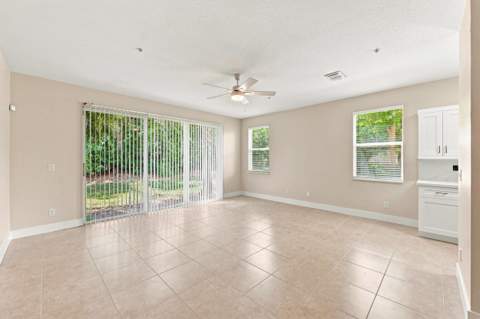 813 Pipers Cay Drive, West Palm Beach FL - photo 13 of 40
