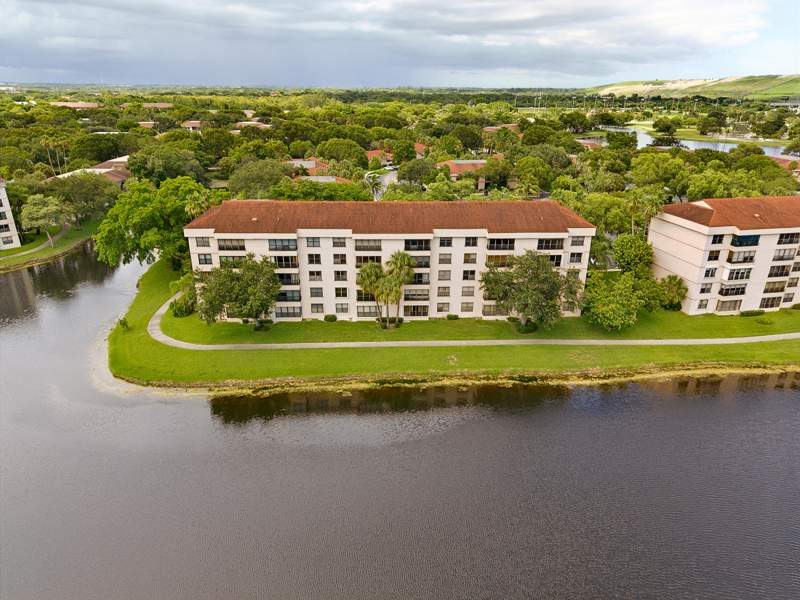 2 bedroom Condominium at 2768 Carambola Circle #506, Applewood Village Ii-F Condo, Coconut Creek — photo 3