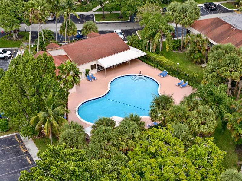 2 bedroom Condominium at 2768 Carambola Circle #506, Applewood Village Ii-F Condo, Coconut Creek — photo 4