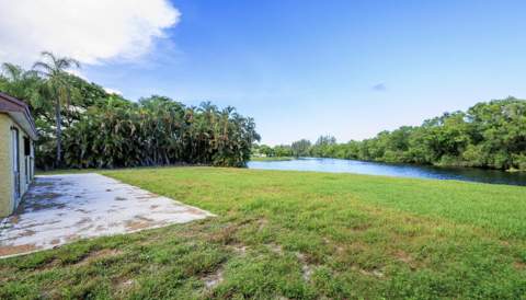 15801 W Wind Circle, Sunrise FL - photo 8 of 33