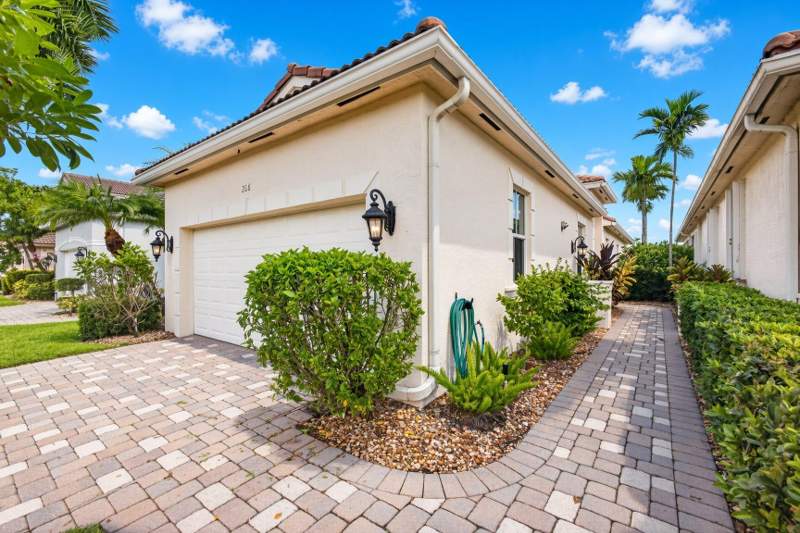 3 bedroom Single Family Residence at 206 Isle Verde Way, Mirabella At Mirasol C, Palm Beach Gardens — photo 5