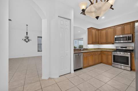 206 Isle Verde Way, Palm Beach Gardens FL - photo 18 of 59