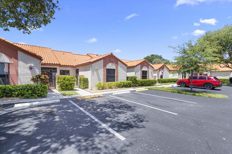 2 bedroom Villa at 84 Centennial Court, Anglo-American Plat Two, Deerfield Beach — photo 3