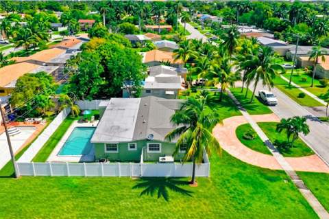 3925 NW 35th Avenue, Lauderdale Lakes FL - photo 9 of 24
