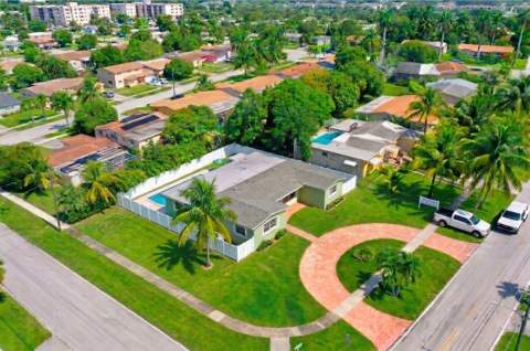 3925 NW 35th Avenue, Lauderdale Lakes FL - photo 10 of 24