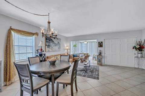 305 Congressional Way, Deerfield Beach FL - photo 7 of 27