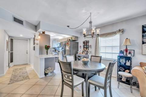 305 Congressional Way, Deerfield Beach FL - photo 9 of 27