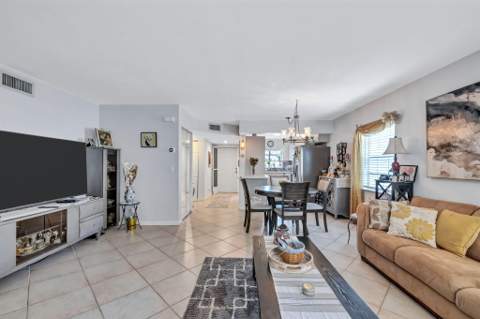 305 Congressional Way, Deerfield Beach FL - photo 13 of 27