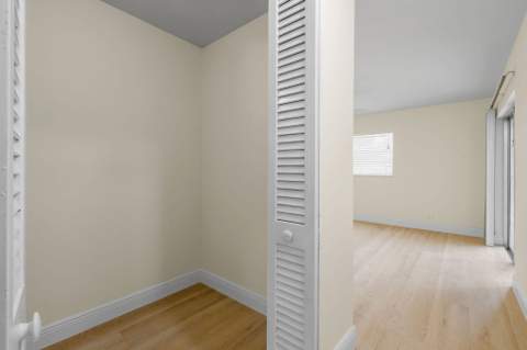 722 SE Arton Lane, Port St. Lucie FL - photo 23 of 98