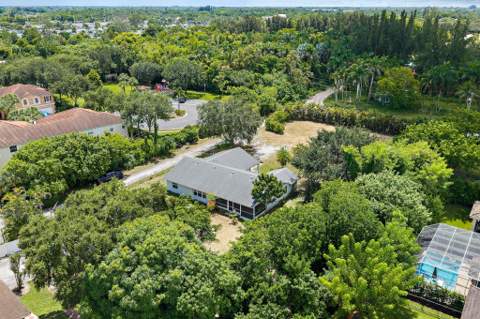 4833 Nash Trail, Lake Worth FL - photo 6 of 19
