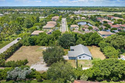 4833 Nash Trail, Lake Worth FL - photo 8 of 19